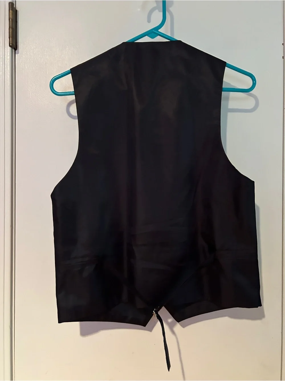 Boys dark navy 3-piece suit size 18.